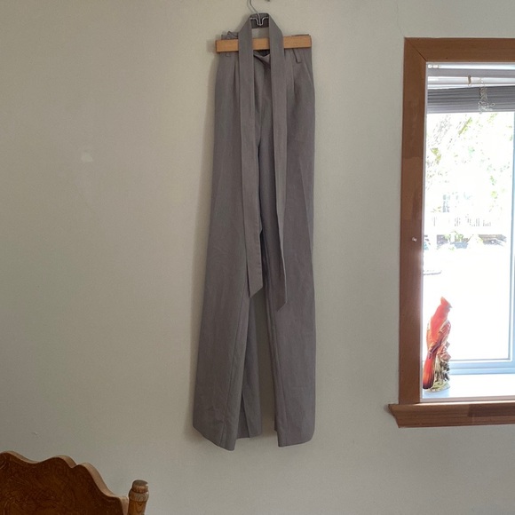 Gray pants/ pantalons gris - Picture 2 of 2